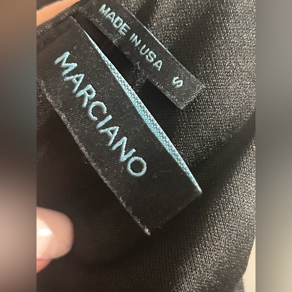 Marciano Black
Geometric Elegant  Bodycon Dress - Picture 7 of 7